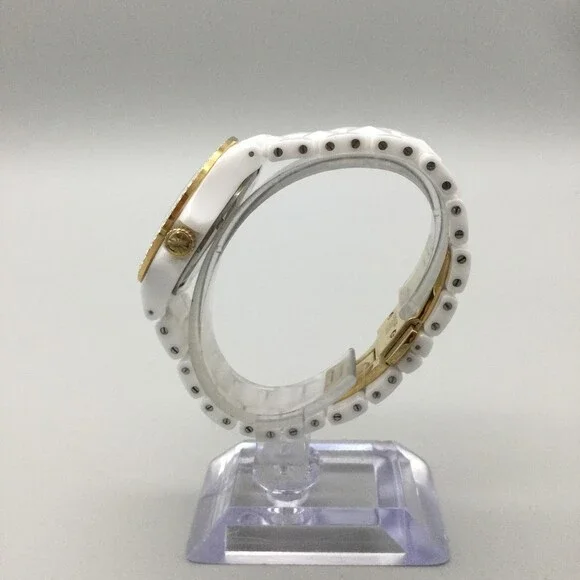 Isaac Mizrahi Live Womens Watch 36mm White Dial Crystals New Battery 6.75" - Picture 3 of 14